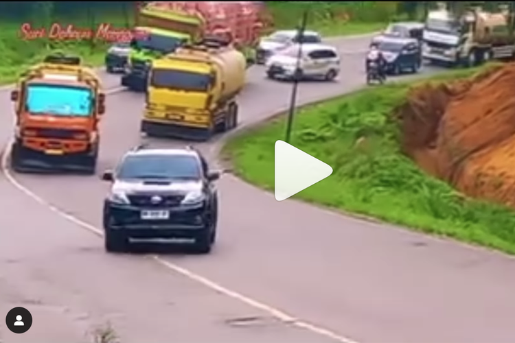 Video Toyota Fortuner lewati tanjakan curam dengan cara zigzag