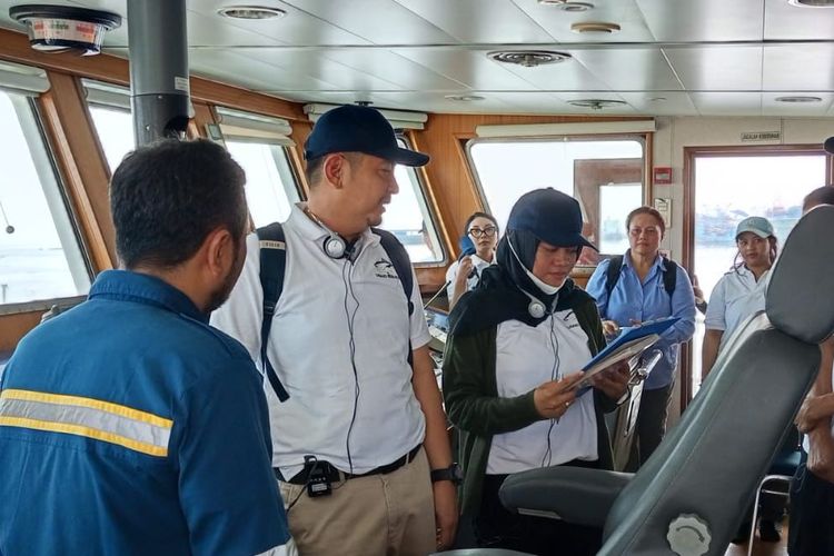 Cegah Penangåkapan Ikan Ilegal KKP dan USAID Gelar Pelatihan Teknis Pemeriksaan Kapal Asing
