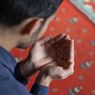 Apakah Berdoa Harus Menggunakan Bahasa Arab? Ini Penjelasan MUI