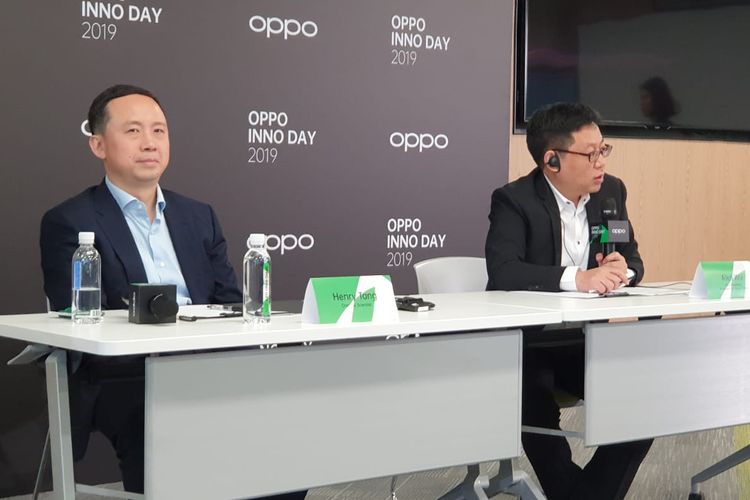 (ki-ka) Henry Tang, Chief 5G Scientist of Oppo dan Alen Wu, Oppo Vice President and President of Global Sales saat ditemui media internasional dalam rangkaian acara Oppo Inno Day 2019 yang berlangsung di Shenzen, China.