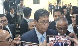 Purbaya Sebut Fundamental Ekonomi Kuat, Mengapa Rupiah Malah Tembus 18.100-an? 
