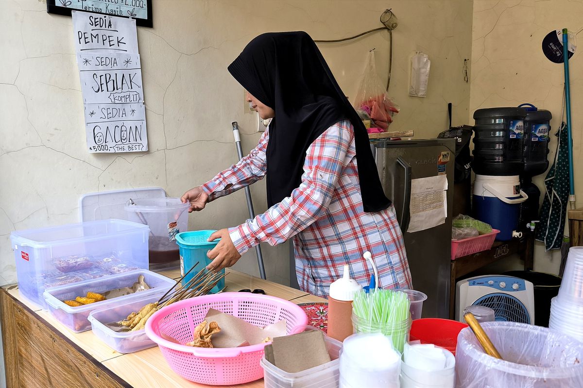 Pendapatan Pedagang Kantin Anjlok Imbas Ada Program Makan Bergizi Gratis