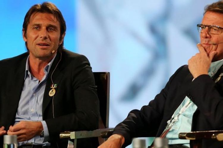 Fabio Capello (kanan) dinilai pantas menggantikan Antonio Conte sebagai pelatih tim nasional Italia.