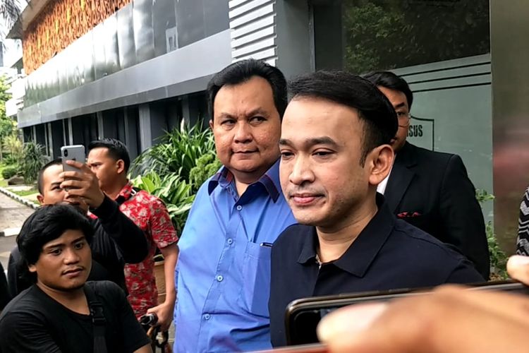 Ruben Onsu bersama kuasa hukumnya Minola Sebayang mendatangi Polda Metro Jaya, Jakarta Selatan, Selasa (28/1/2020).