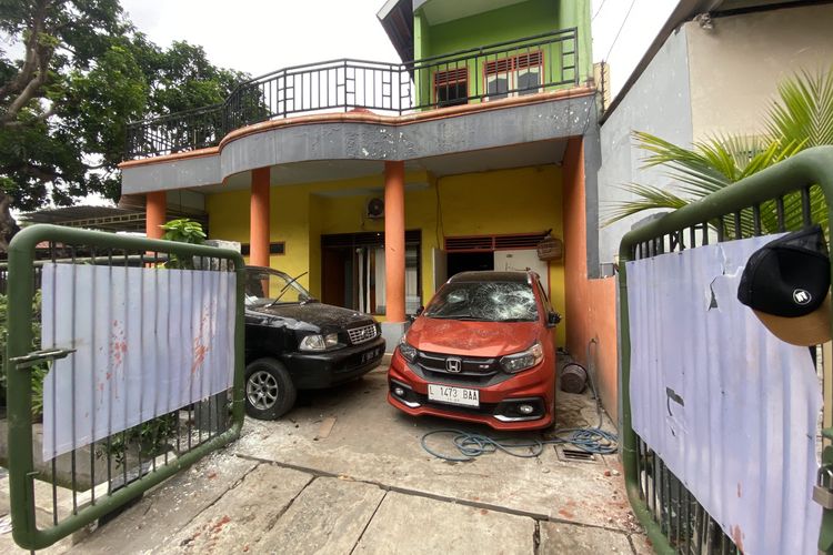 Rumah mewah di Surabaya, usai mengalami pengerusakan, Rabu (17/1/2024)