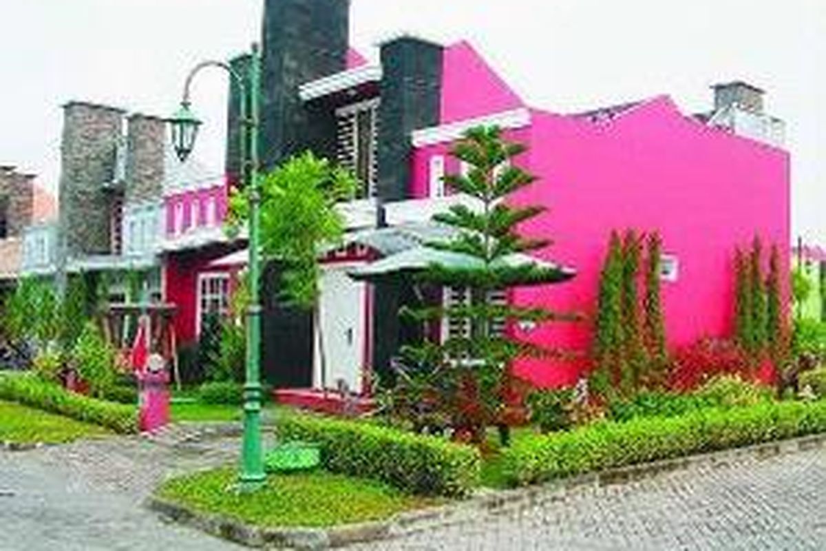 Konsep membangun rumah berwawasan lingkungan tidak selalu identik dengan rumah mewah.Rumah minimalis di kawasan Sadeng, Semarang, Jawa Tengah, dengan penataan taman memberi keleluasaan bagi penghuninya. 