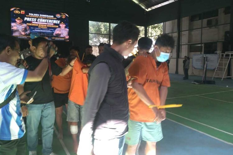 Komplotan Begal asal Lampung Beraksi di Sumedang, Incar Nasabah Bank yang Baru Ambil Uang