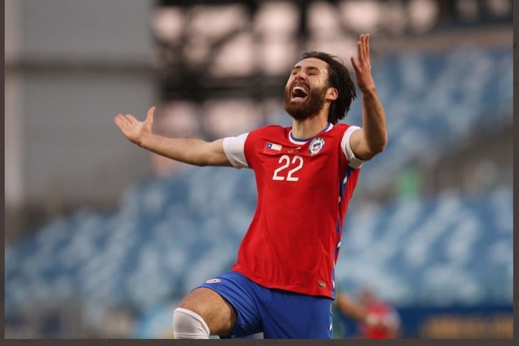Ben Brereton merayakan gol pertamanya bersama timnas Chile, 19 Juni 2021.
