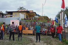 Bentrok Massa saat Pleno KPU Intan Jaya Papua, Polisi Terkena Lemparan Batu