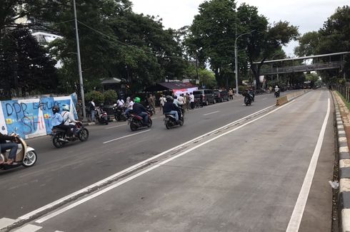 Massa Aksi 1812 Bubarkan Diri, Arus Lalin ke Jalan Medan Merdeka Barat Sudah Dibuka