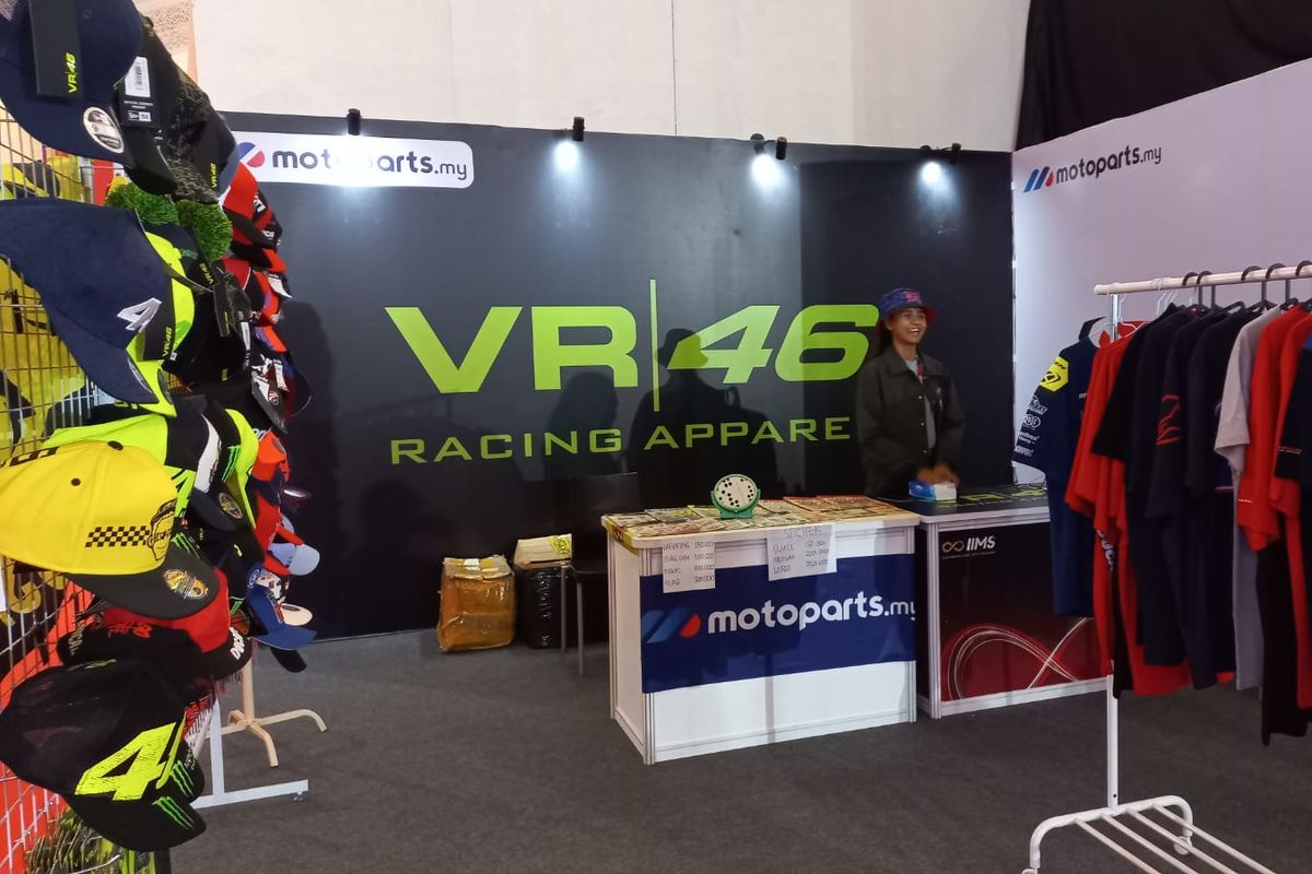 Booth Motoparts.my di IIMS 2024 yang menawarkan official merchandise VR46