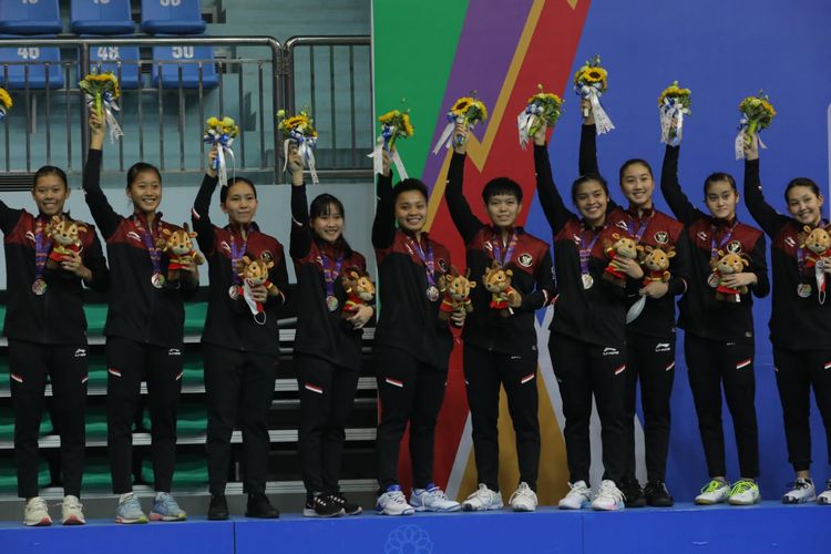 Indonesia meraih perak di cabor bulu tangkis beregu putri SEA Games 2021 Vietnam, Rabu (18/5/2022).