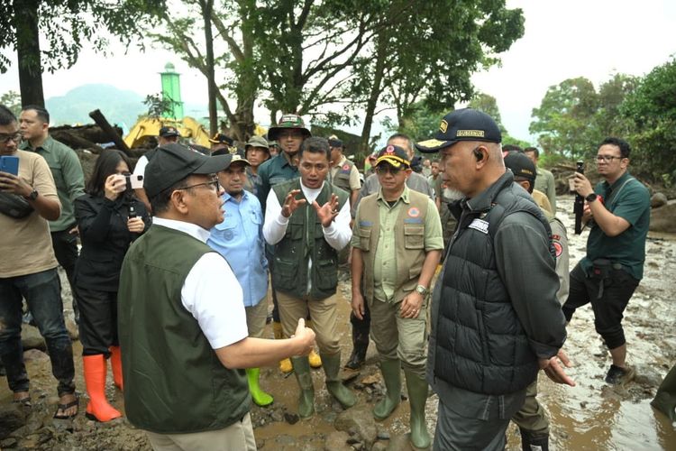 Kunjungi Solok, Menko PMK Minta Pemda Percepat Penanganan dan Siapkan MitigasI Bencana