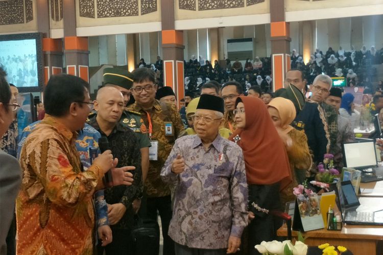 Wakil Presiden Maruf Amin saat membuka Konferensi Halal di Universitas Brawijaya, Malang, Jawa Timur