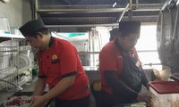 Cara Generasi Kedua Mempertahankan Rasa Nasi Goreng Kambing Kebon Sirih