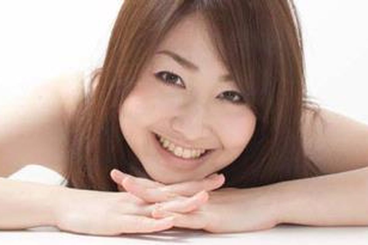 Bakteri penyebab jerawat ternyata ada yang bisa bikin kulit wajah berkilau.