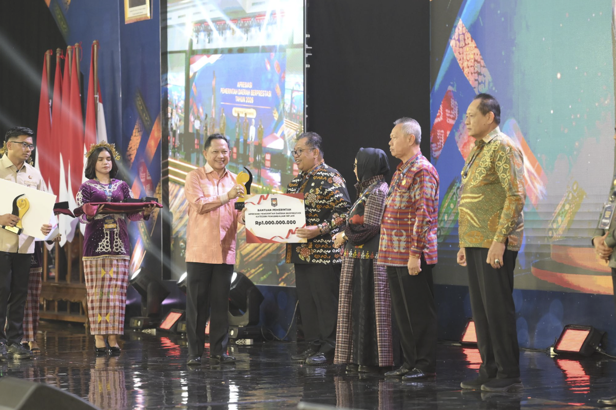 Menteri Dalam Negeri, Muhammad Tito Karnavian dalam ajang Apresiasi Pemerintah Daerah Berprestasi 2026 Regional Sulawesi di Kendari, Sulawesi Tenggara, Jumat (29/5/2026).