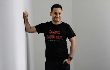 Aktor Arifin Putra saat promo film Si Manis Jembatan Ancol di Kantor Redaksi Kompas.com, Menara Kompas, Jakarta, Selasa (19/11/2019). Film garapan sutradara Anggy Umbara akan mulai tayang di bioskop mulai 26 Desember 2019 mendatang.