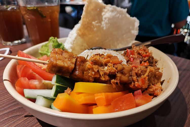 Makanan vegan yang disajikan di Burgreens, Menteng, Jakarta Pusat