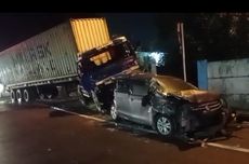 Rem Blong, Truk Kontainer Tabrak 2 Mobil di Pintu Gerbang Tol Tanjung Mulia Medan  