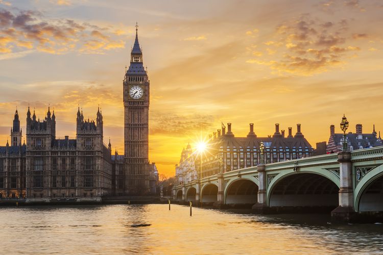 Ilustrasi Inggris - Pemandangan Big Ben dan Westminster Bridge di London (dok. https://www.freepik.com/vwalakte | Prochasson Frederic).