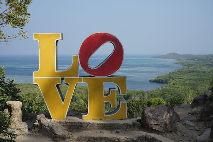 Bukit Love, Karimunjawa, Jepara