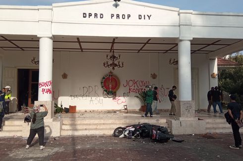 Ikut Demo di DPRD DIY, 8 Mahasiswa UAD Terluka