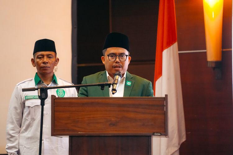 Ketua Umum dan Pengurus Besar Nahdlatul Wathan (PBNW) yang baru saja terpilih dalam Muktamar XV TGKH Lalu Gede Zainuddin Atsani 