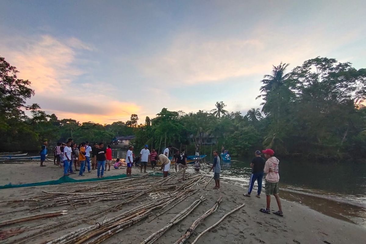 Tradisi Sasi Laut di Maluku membantu melestarikan ketahanan pangan pada saat jumlah ikan menurun akibat perubahan suhu laut.