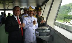 KRI Teluk Lada-521 Tambah Kekuatan Alutsista TNI AL   