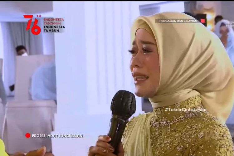 Lesti Kejora menangis saat meminta restu ayah untuk menikah dengan Rizky Billar