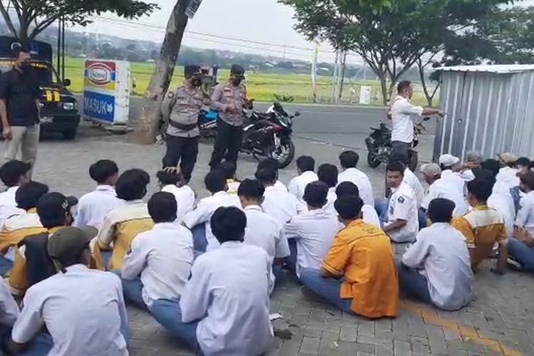 Pelajar SMK asal Magelang diamankan aparat Polres Ambarawa.