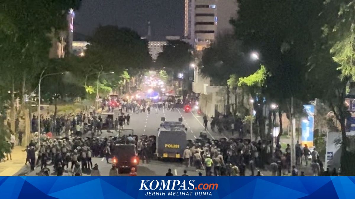KontraS Surabaya Temukan Dugaan Massa Bayaran yang Pancing Kericuhan Demo di Grahadi