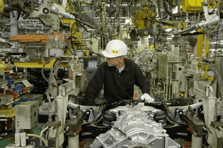 Proses pembuatan Nissan GT-R