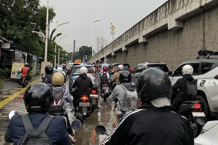 Kembalinya Macet Jakarta Usai Lebaran, Warga Berpacu Lagi dengan Waktu di Jalan
