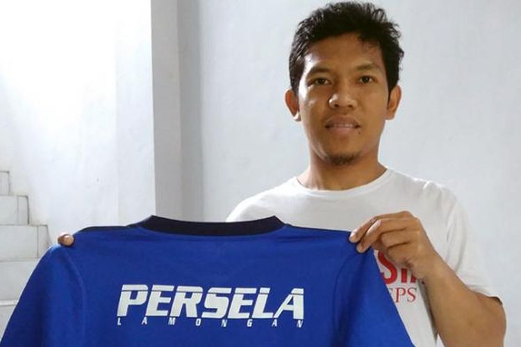 Usai malang-melintang di beberapa klub, Eka Ramdani akhirnya menjatuhkan pilihannya di Persela Lamongan.