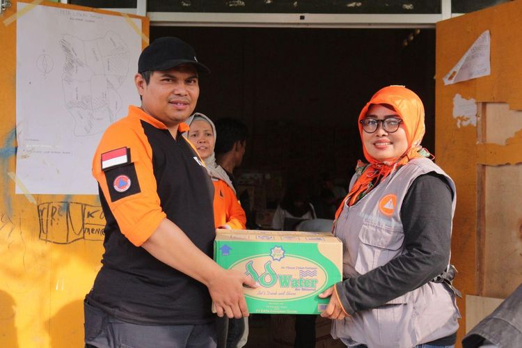 Kolaborasi dengan sejumlah pegiat sosial kemanusiaan,  Dompet Dhuafa gulirkan bantuan untuk korban banjir bandang dan tanah longsor di Bogor dan Lebak.