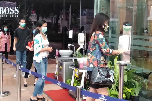 Masuk PIM, Pengunjung Harus Pakai Masker dan Cuci Tangan di Lobi