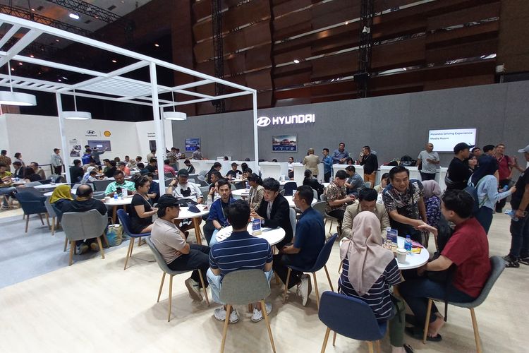 Booth Hyundai di IIMS 2025