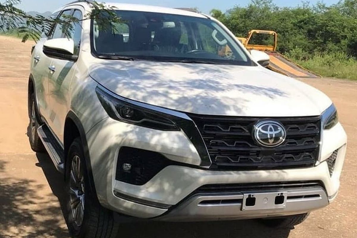 Toyota Fortuner 2020 terpantau sudah mendarat di Vietnam