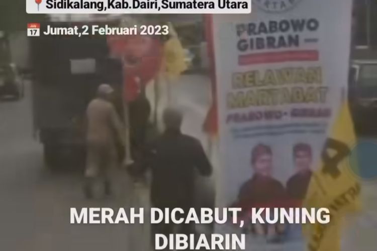 Tangkapan layar video Satpol PP cabut bendera PDI-P di Dairi, Sumut. Sementara bendera milik parpol lain dibiarkan. 