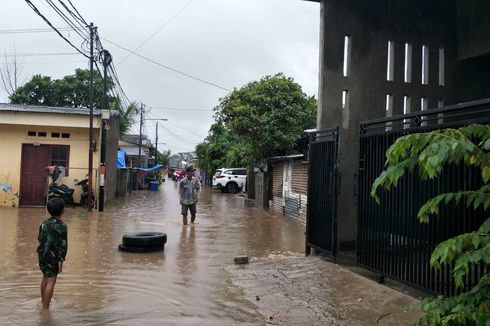 Cipinang Melayu Banjir, Kendaraan Sulit Melintas