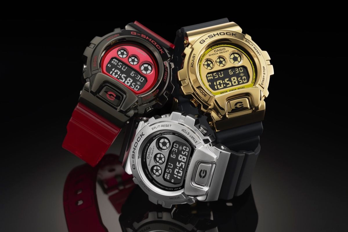 Dengan bezel berbahan stainless steel  yang ditempa hingga 20 kali, dan mendapatkan sentuhan akhir yang mewah dengan warna-warna baru, menjadikan jam tangan G-Shock GM-6900 terlihat berbeda.