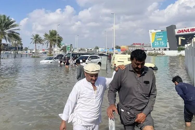 Dubai diterjang banjir bandang pada Minggu (14/4/2024) waktu setempat.