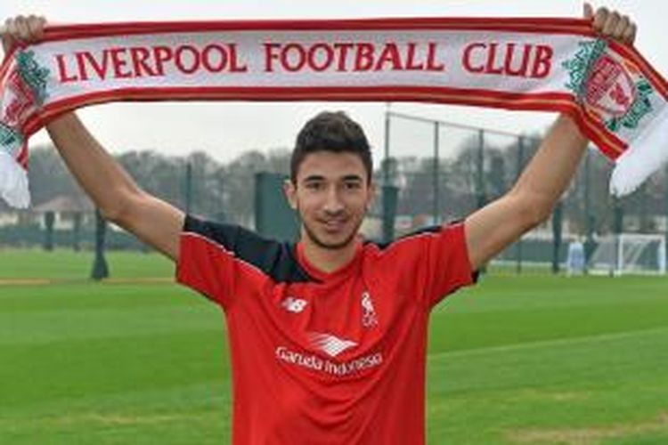 Gelandang asal Serbia, Marko Grujic, resmi diperkenalkan sebagai pemain baru Liverpool.