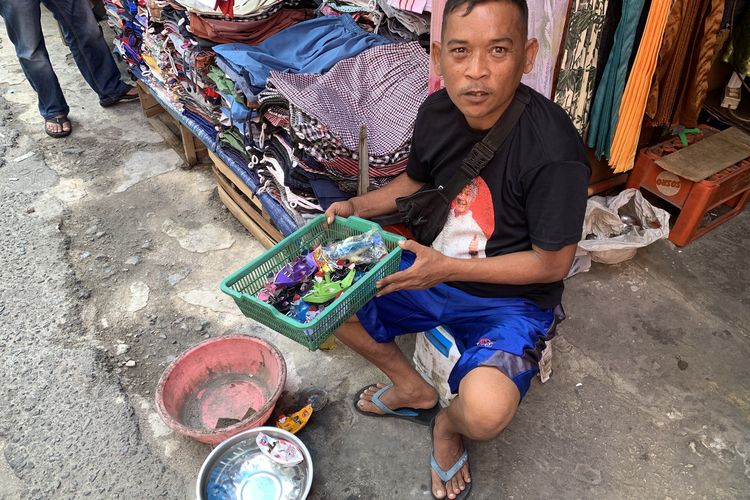 Mainan Jadul di Tangan Supriyatna, Rezeki untuk Keluarga
