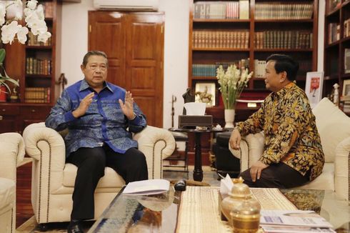 SBY Pakai Sepatu Louis Vuitton Saat Temui Prabowo