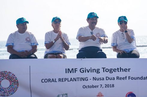 Bos IMF, Sri Mulyani, Luhut, dan Gubernur BI Tanam Terumbu Karang di Bali