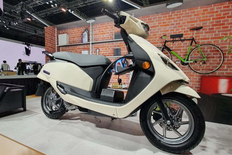Suzuki e-Address tampil di ajang Japan Mobility Show 2025