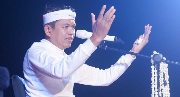Survei Litbang Kompas Pilkada Jabar 2024: “Iket” Kepala Dedi Mulyadi Dulang Elektabilitas